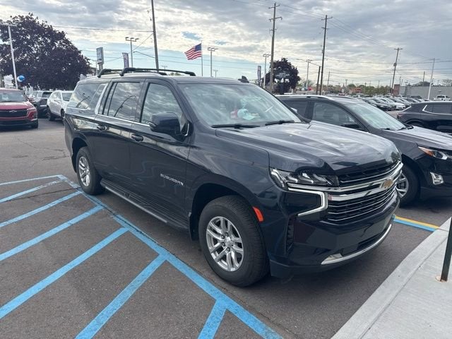 2022 Chevrolet Suburban LT