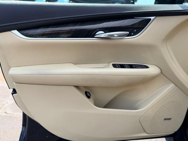 2017 Cadillac XT5 FWD