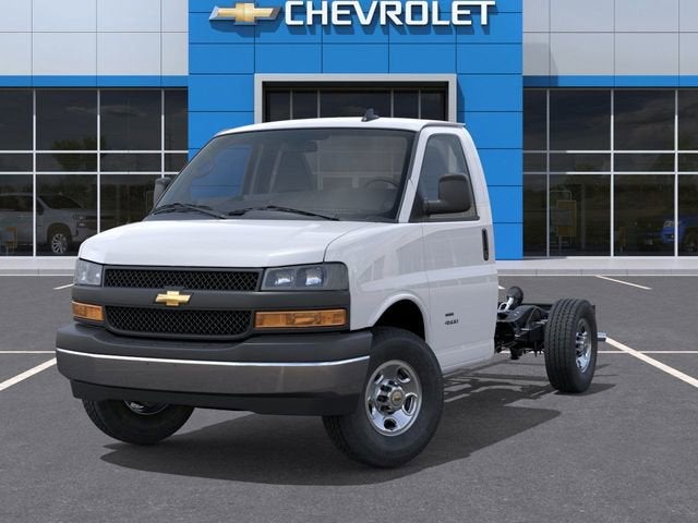 2026 Chevrolet Express Cutaway 3500 1WT
