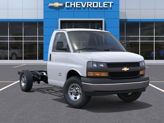 2026 Chevrolet Express Cutaway 3500 1WT
