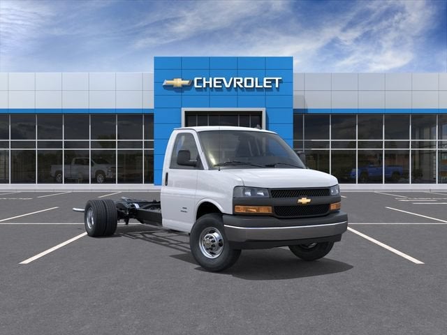 2026 Chevrolet Express Cutaway 3500 1WT