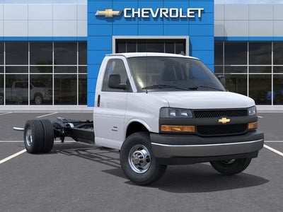 2026 Chevrolet Express Cutaway 3500 1WT