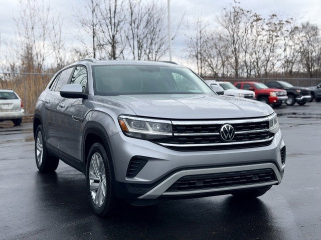 2020 Volkswagen Atlas Cross Sport 2.0T SE w/Technology R-Line