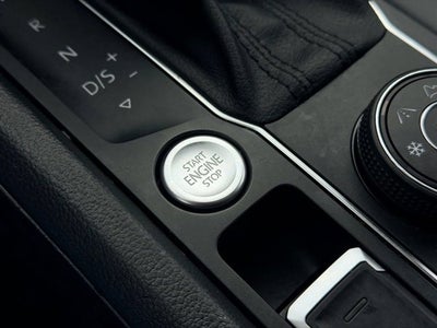 2020 Volkswagen Atlas Cross Sport 2.0T SE w/Technology R-Line