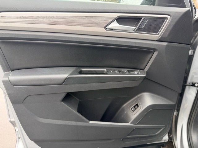 2020 Volkswagen Atlas Cross Sport 2.0T SE w/Technology R-Line