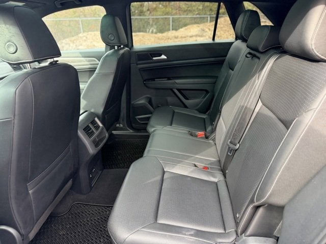 2020 Volkswagen Atlas Cross Sport 2.0T SE w/Technology R-Line