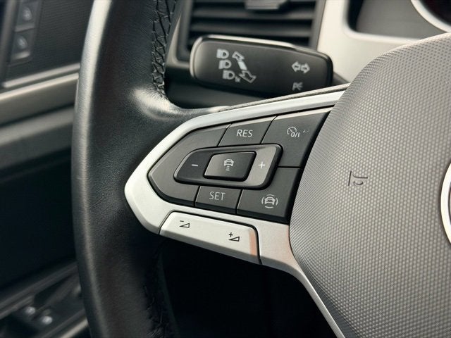 2020 Volkswagen Atlas Cross Sport 2.0T SE w/Technology R-Line