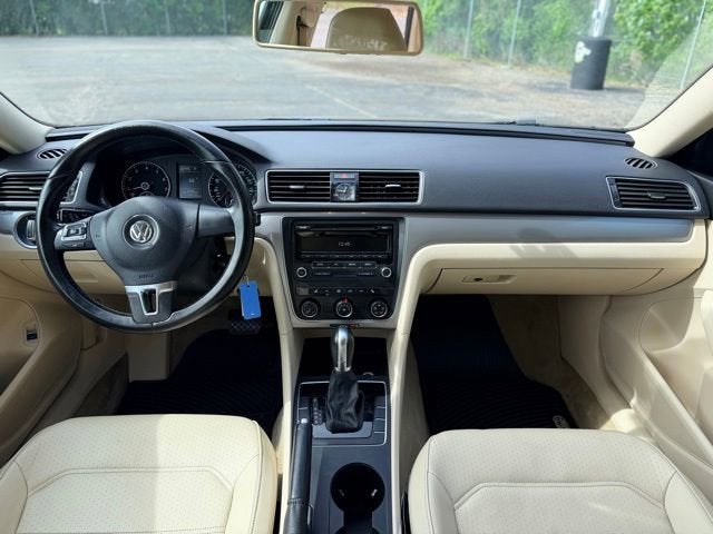 2014 Volkswagen Passat 1.8T Wolfsburg Edition