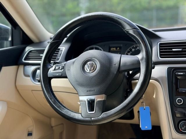 2014 Volkswagen Passat 1.8T Wolfsburg Edition