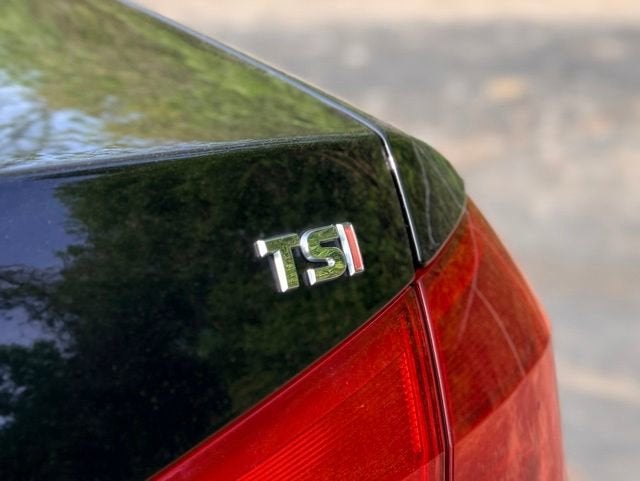 2014 Volkswagen Passat 1.8T Wolfsburg Edition