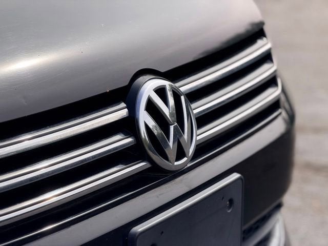 2014 Volkswagen Passat 1.8T Wolfsburg Edition