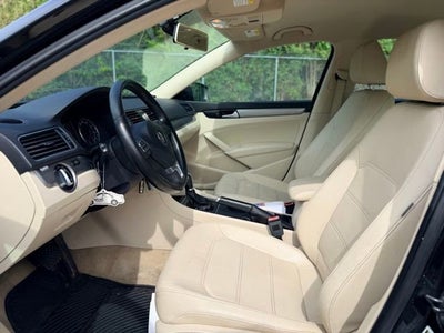 2014 Volkswagen Passat 1.8T Wolfsburg Edition