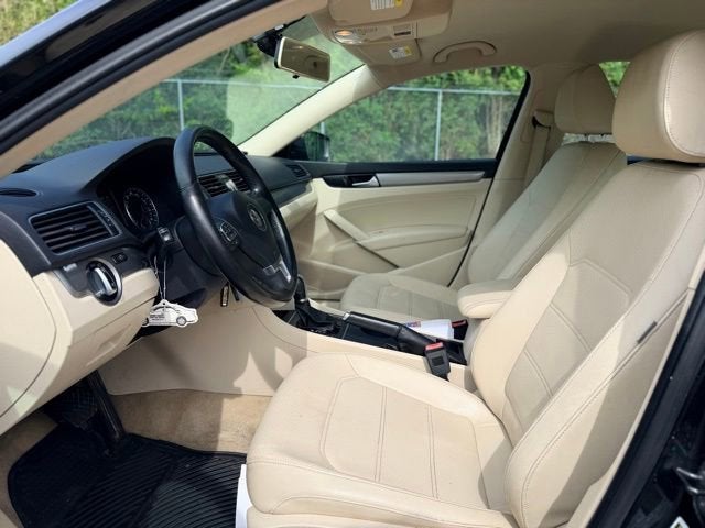 2014 Volkswagen Passat 1.8T Wolfsburg Edition