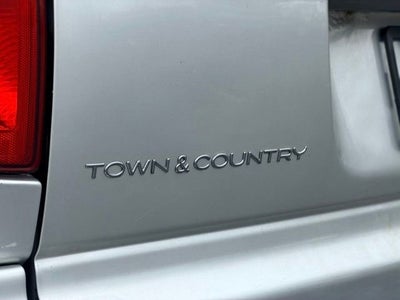 2007 Chrysler Town & Country LWB Touring