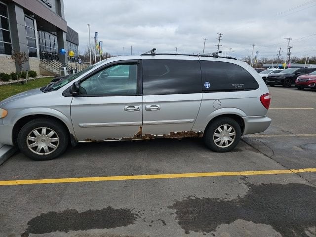 2007 Chrysler Town & Country LWB Touring