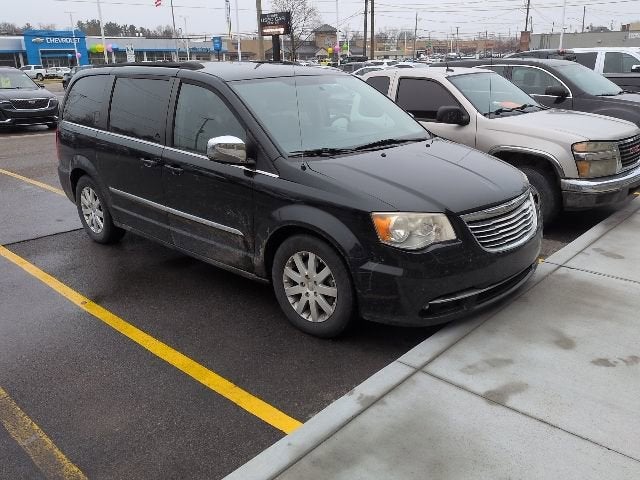 2012 Chrysler Town & Country Touring-L