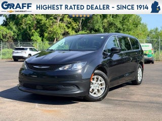 2022 Chrysler Voyager LX