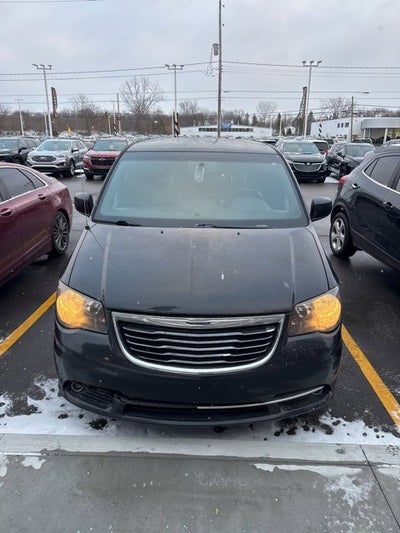 2016 Chrysler Town & Country S