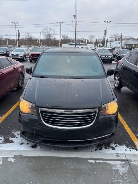 2016 Chrysler Town & Country S