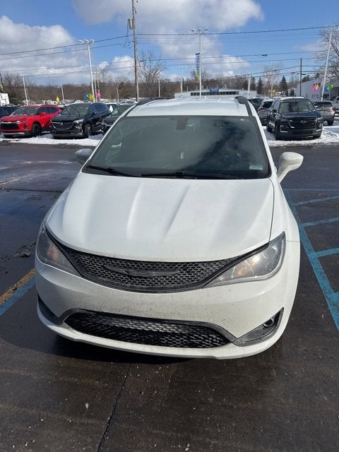 2020 Chrysler Pacifica AWD Launch Edition