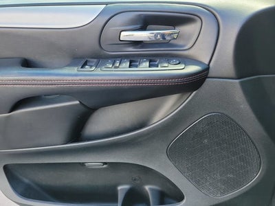 2016 Dodge Grand Caravan R/T