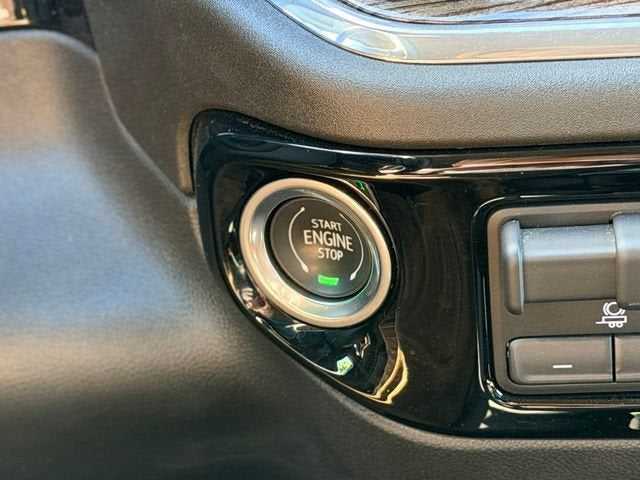 2024 Chevrolet Silverado 3500HD LT - Photo 17