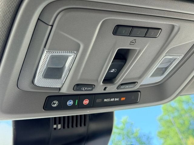 2024 Chevrolet Silverado 3500HD LT - Photo 19