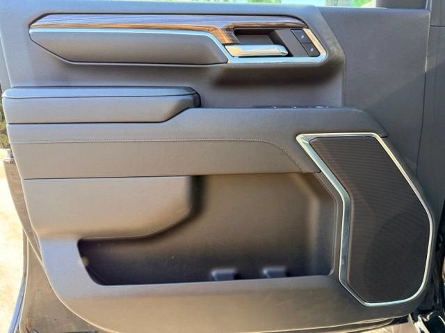 2024 Chevrolet Silverado 3500HD LT - Photo 20
