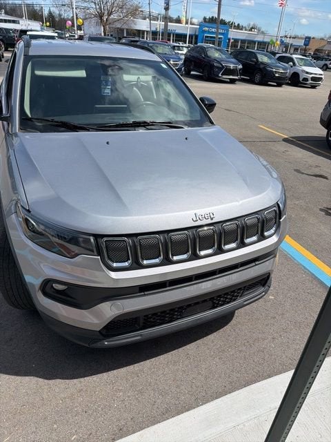 2022 Jeep Compass Latitude FWD