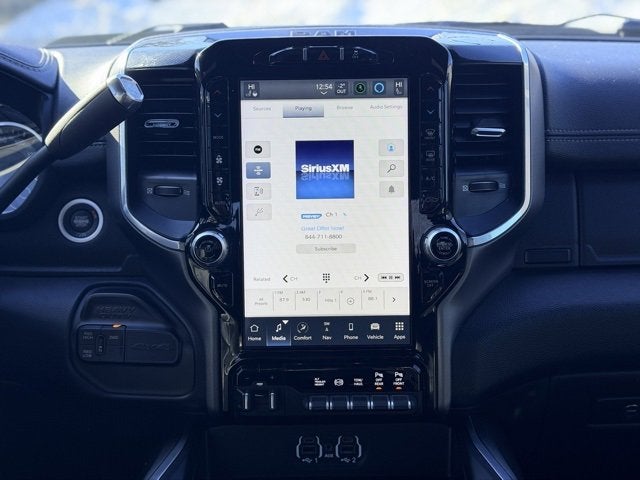 2022 RAM 3500 Laramie Crew Cab 4x4 8' Box