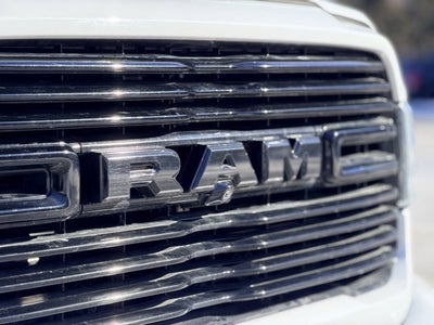 2022 RAM 3500 Laramie Crew Cab 4x4 8' Box