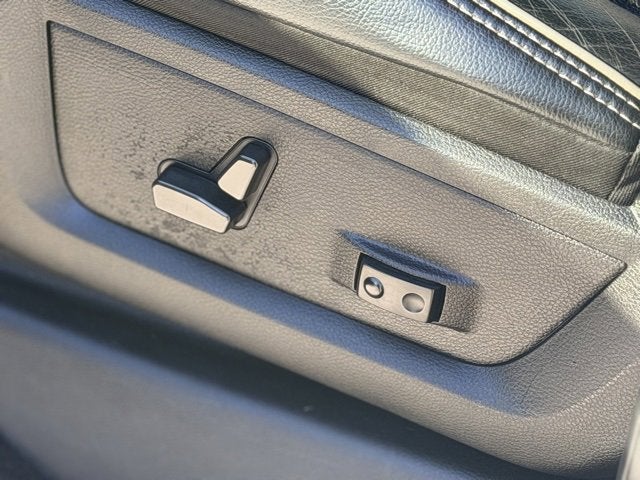 2022 RAM 3500 Laramie Crew Cab 4x4 8' Box