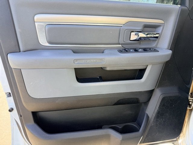 2017 RAM 1500 Big Horn Crew Cab 4x4 5'7" Box