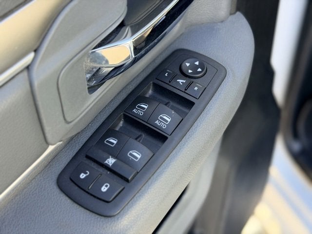 2017 RAM 1500 Big Horn Crew Cab 4x4 5'7" Box