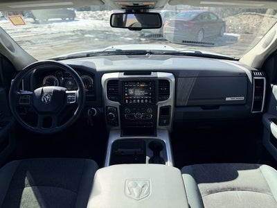 2017 RAM 1500 Big Horn Crew Cab 4x4 5'7" Box