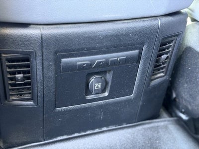 2017 RAM 1500 Big Horn Crew Cab 4x4 5'7" Box