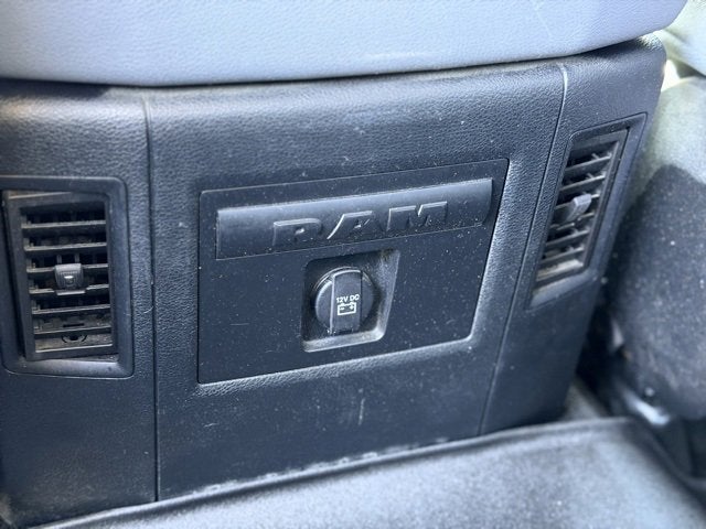 2017 RAM 1500 Big Horn Crew Cab 4x4 5'7" Box