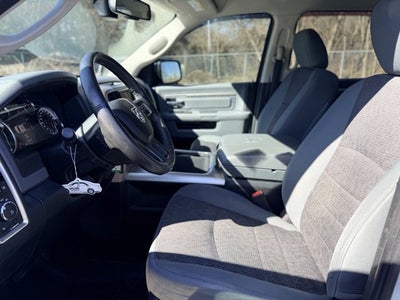 2017 RAM 1500 Big Horn Crew Cab 4x4 5'7" Box