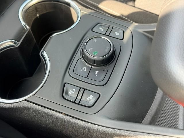 2024 GMC Terrain SLE - Photo 18