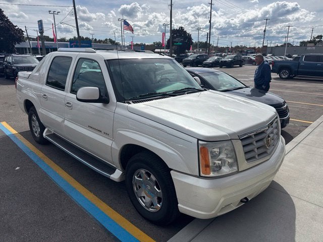2003 Cadillac Escalade EXT Standard