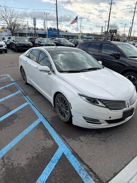 2014 Lincoln MKZ BASE