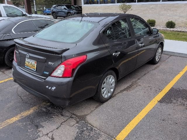 2015 Nissan Versa SV
