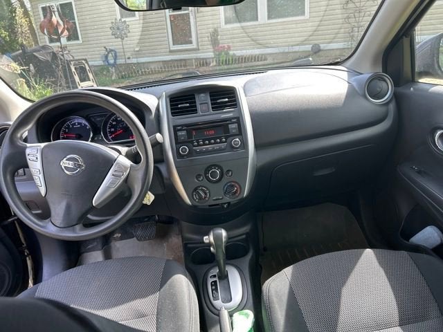 2015 Nissan Versa SV