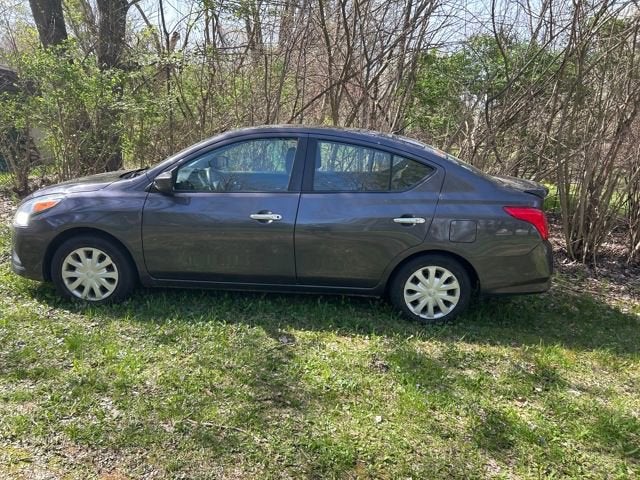 2015 Nissan Versa SV