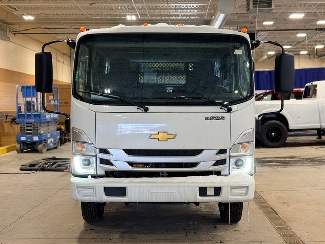 2025 Chevrolet Low Cab Forward 4500 BASE