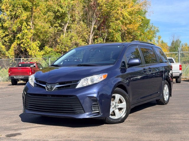 2018 Toyota Sienna LE 8 Passenger
