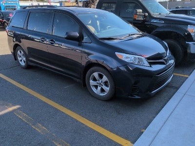 2018 Toyota Sienna LE 8 Passenger