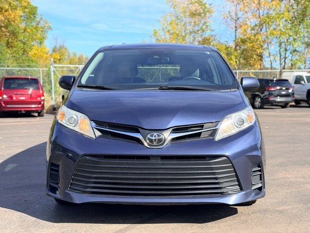 2018 Toyota Sienna LE 8 Passenger