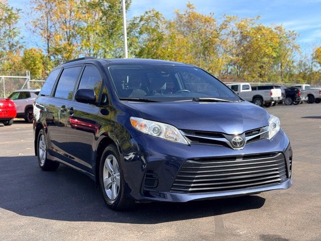 2018 Toyota Sienna LE 8 Passenger