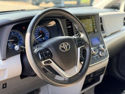 2018 Toyota Sienna LE 8 Passenger